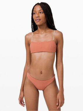 NWT Pool Play Bikini Top
Rustic Coral/White